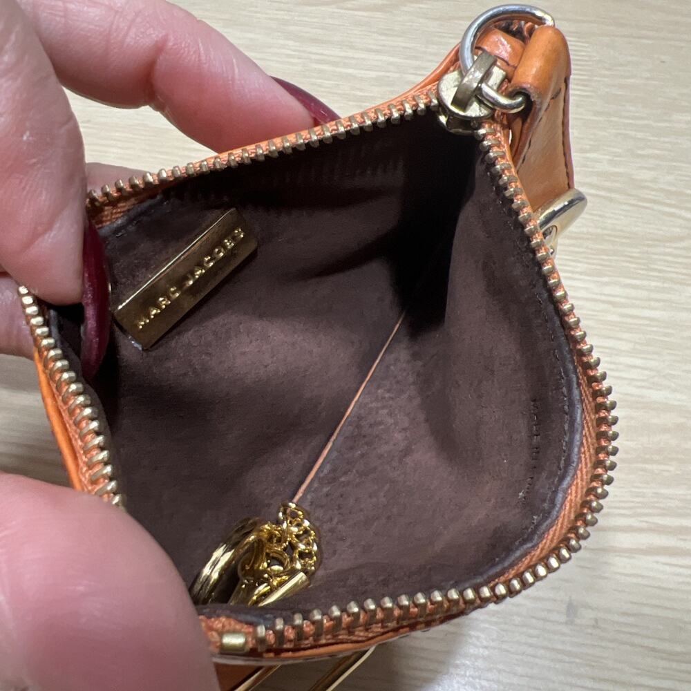 Vintage Marc Jacob’s Small Orange Leather Coin Purse Key Holder - Picture 8 of 8
